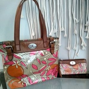 Fossil Key-Per purse and matching wristlet set